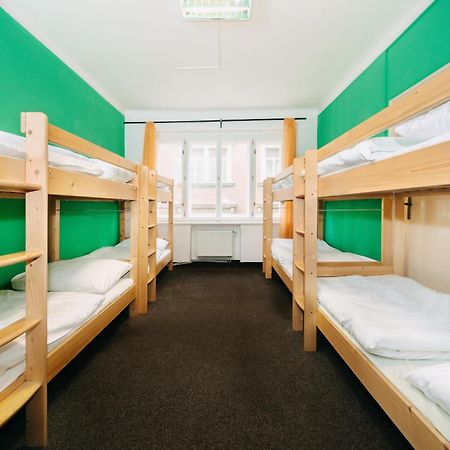 Benedikt City Center Hostel Prag Exteriör bild